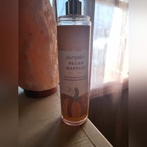 Bath & Body Works Pumpkin Pecan Waffles Spray